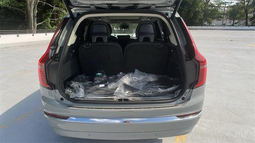 Vapour Grey Metallic 2026 Volvo XC90 Plus, B6 AWD Gas (mild hybrid), Gasoline, Bright, 7 Seats