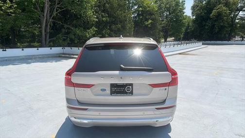 2023 Volvo XC60 B5 Plus Bright Theme