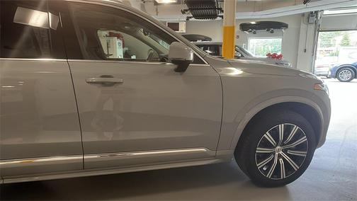 2025 Volvo XC90 B6 Plus 7-Seater