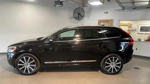 2017 Volvo XC60 T6 Inscription