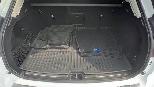 2024 Volvo XC60 Recharge Plug-In Hybrid T8 Ultimate Dark Theme