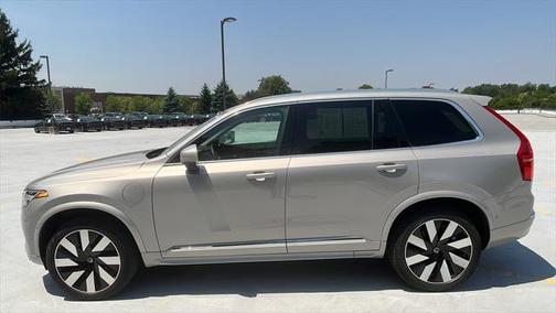 2024 Volvo XC90 Recharge Plug-In Hybrid T8 Plus Bright Theme 7-Seater