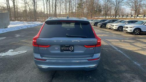 2023 Volvo XC60 B5 Plus Bright Theme