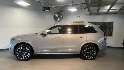 2025 Volvo XC90 B5 Plus 7-Seater