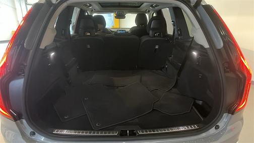 2025 Volvo XC90 B5 Plus 7-Seater