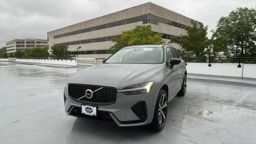 2025 Volvo XC60 Plug-In Hybrid T8 Ultra