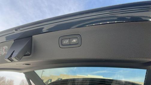 2026 Volvo XC90 Core, B5 AWD Gas (mild hybrid), Gasoline, Bright, 7 Seats