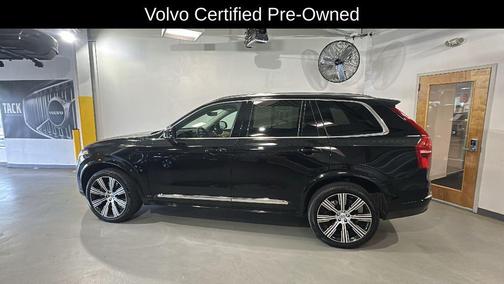 Onyx Black Metallic 2024 Volvo XC90 Recharge Plug-In Hybrid T8 Plus 6-Seater
