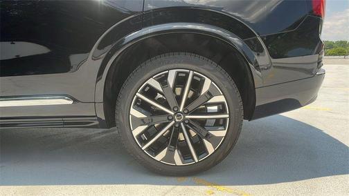 Onyx Black Metallic 2026 Volvo XC90 Plus, B5 AWD Gas (mild hybrid), Gasoline, Bright, 7 Seats