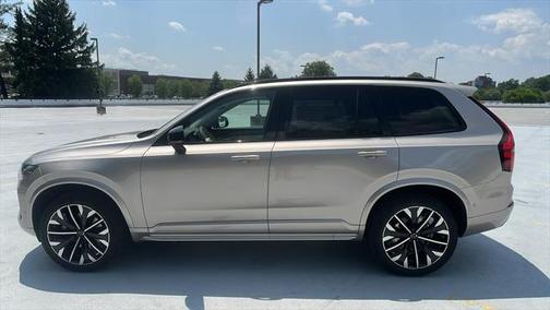 2026 Volvo XC90 B6 Ultra Dark Theme 6-Seater