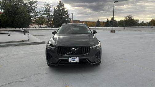 2026 Volvo XC60 B5 Core