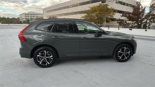 2026 Volvo XC60 B5 Core