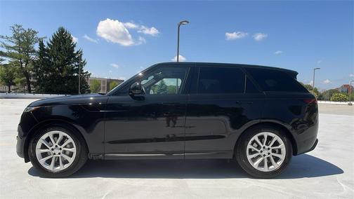 2024 Land Rover Range Rover Sport SE
