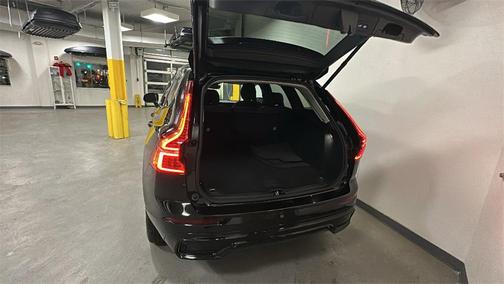 2025 Volvo XC60 B5 Core