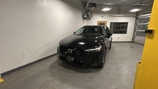 2025 Volvo XC60 B5 Core