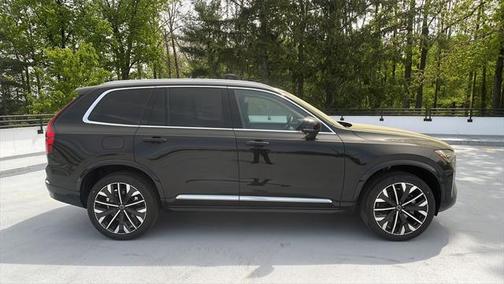 2025 Volvo XC90 B6 Plus 7-Seater