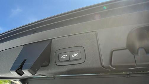 2025 Volvo XC60 B5 Core