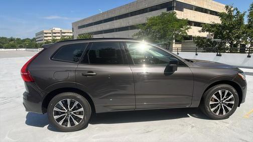 2025 Volvo XC60 B5 Core