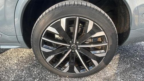 2025 Volvo XC90 Plug-In Hybrid T8 Plus 7-Seater