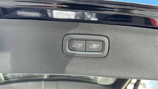 2026 Volvo XC90 B5 Core