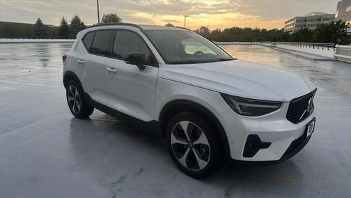 2026 Volvo XC40 B5 Plus