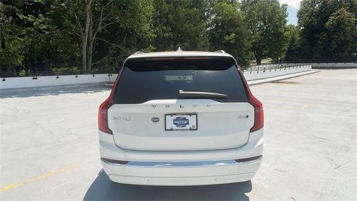 Crystal White Pearl 2026 Volvo XC90 Plus, B6 AWD Gas (mild hybrid), Gasoline, Bright, 7 Seats