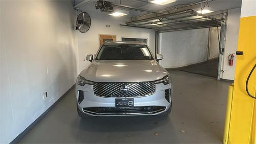 2025 Volvo XC90 B5 Plus 7-Seater