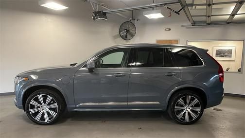 2023 Volvo XC90 Recharge Plug-In Hybrid T8 Plus Bright Theme 7-Seater