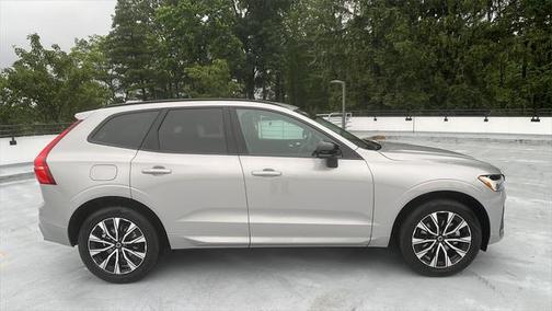 2025 Volvo XC60 B5 Core