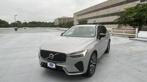 2025 Volvo XC60 B5 Core