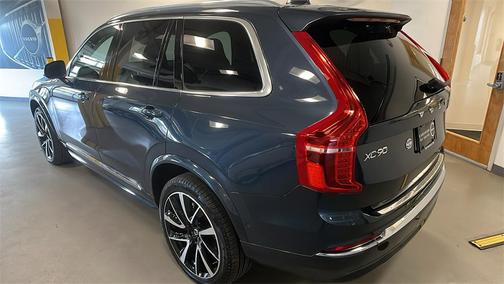 2024 Volvo XC90 B5 Plus Bright Theme