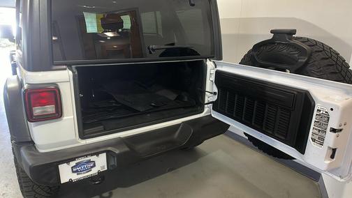 Bright White Clearcoat 2019 Jeep Wrangler Unlimited Sport Altitude