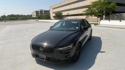 2025 Volvo XC90 B6 Plus 7-Seater