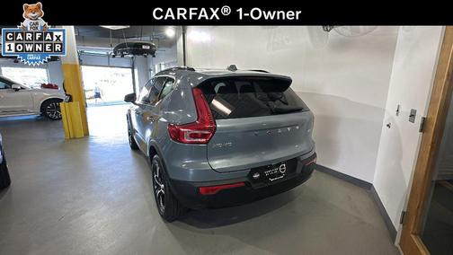 Thunder Grey Metallic 2023 Volvo XC40 B5 Plus Dark Theme