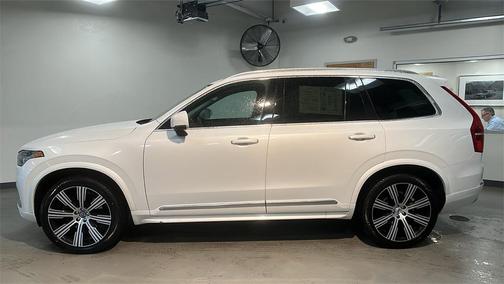 2022 Volvo XC90 T6 Inscription