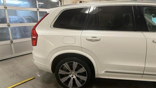 2022 Volvo XC90 T6 Inscription