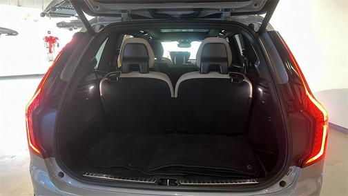 2025 Volvo XC90 B6 Plus 7-Seater