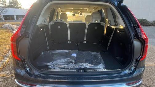 2025 Volvo XC90 B6 Ultra