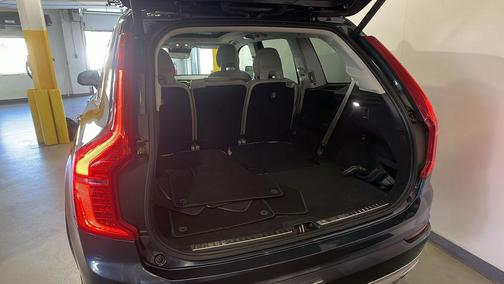 Denim Blue Metallic 2020 Volvo XC90 T6 Momentum