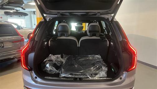 2026 Volvo XC90 B5 Core