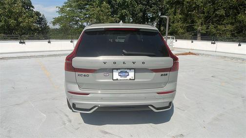 Vapour Grey Metallic 2026 Volvo XC60 B5 Ultra Black Edition
