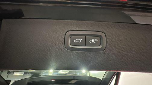 2023 Volvo XC90 B5 Plus