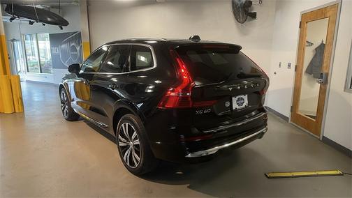 2022 Volvo XC60 B5 Inscription
