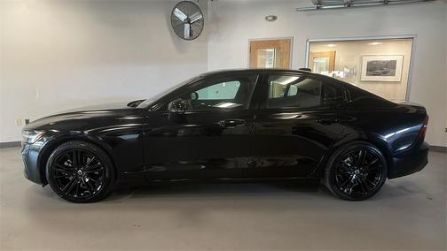 2023 Volvo S60 B5 Plus Black Edition