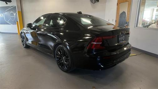 2023 Volvo S60 B5 Plus Black Edition