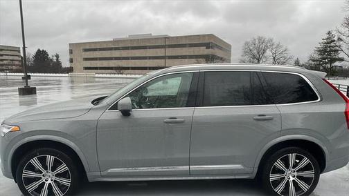 2025 Volvo XC90 B6 Plus 7-Seater