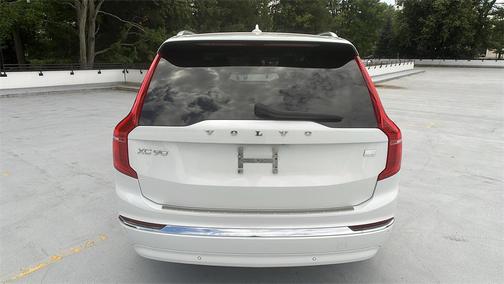 2023 Volvo XC90 Recharge Plug-In Hybrid T8 Plus Bright Theme 7-Seater
