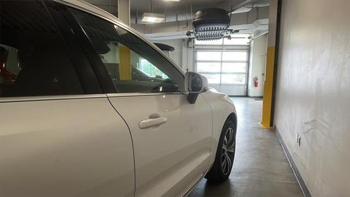 2022 Volvo XC60 B5 Inscription
