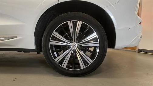 2022 Volvo XC60 B5 Inscription