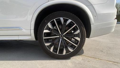 2025 Volvo XC90 Plug-In Hybrid T8 Plus 7-Seater